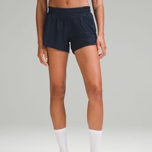Lululemon navy hotty hot shorts low rise 4”